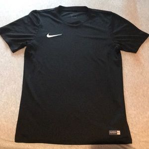 Men’s Nike football shirt